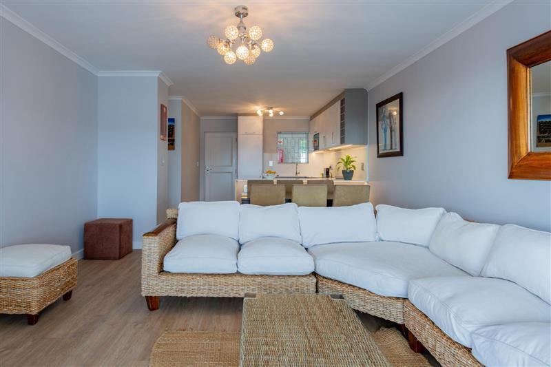 To Let 2 Bedroom Property for Rent in Vredehoek Western Cape
